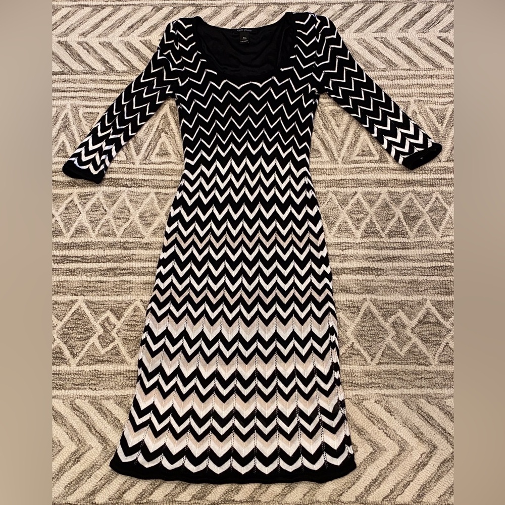 White House Black Market Knit Sleeve Dress - Black/Tan/White
